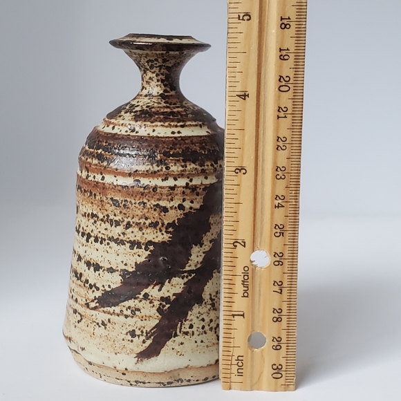 Signed Studio Pottery Vase - Picture 7 of 8